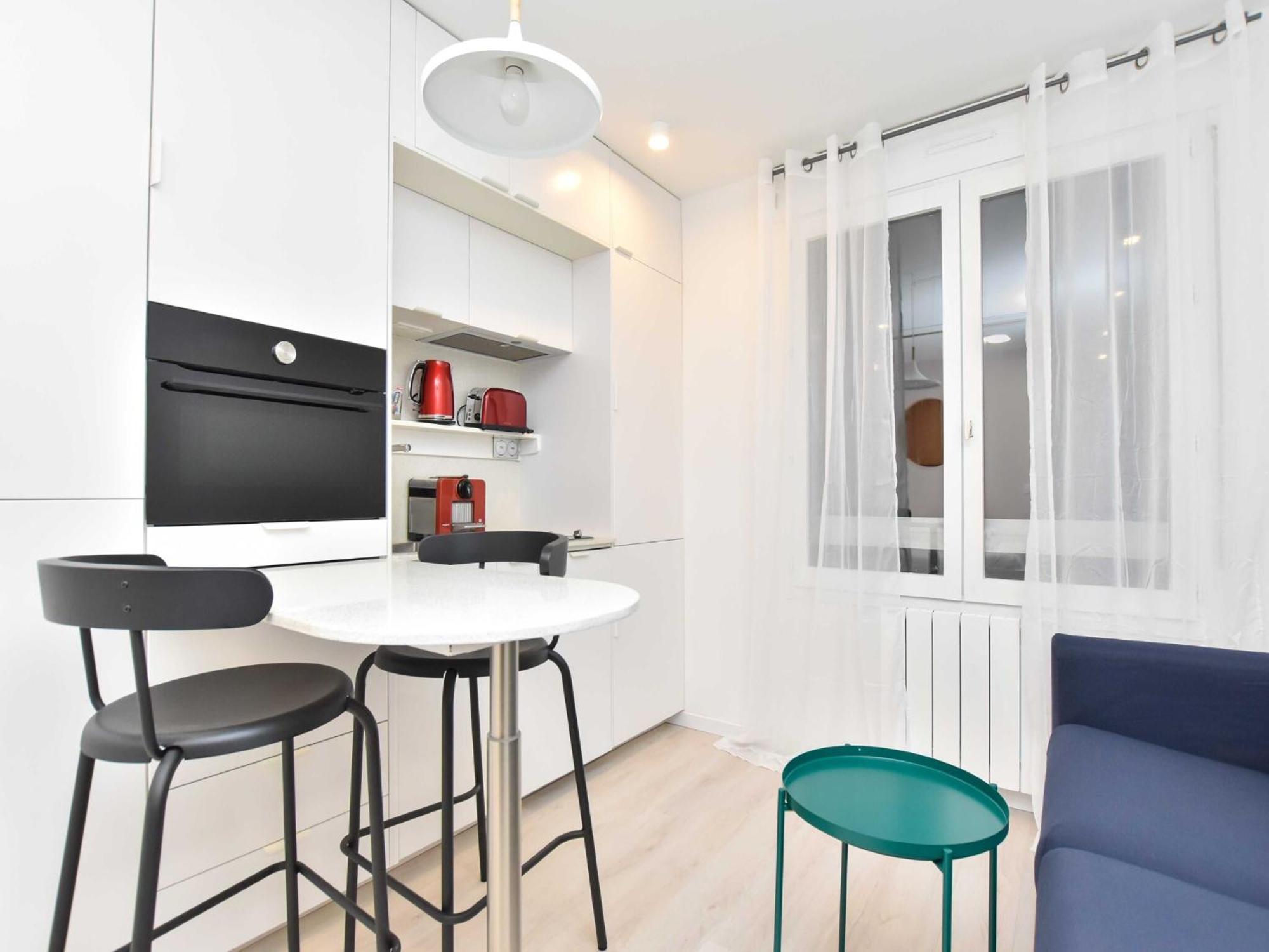 Apartment Super Lumineux- Gambetta Bail Mobilite Paris