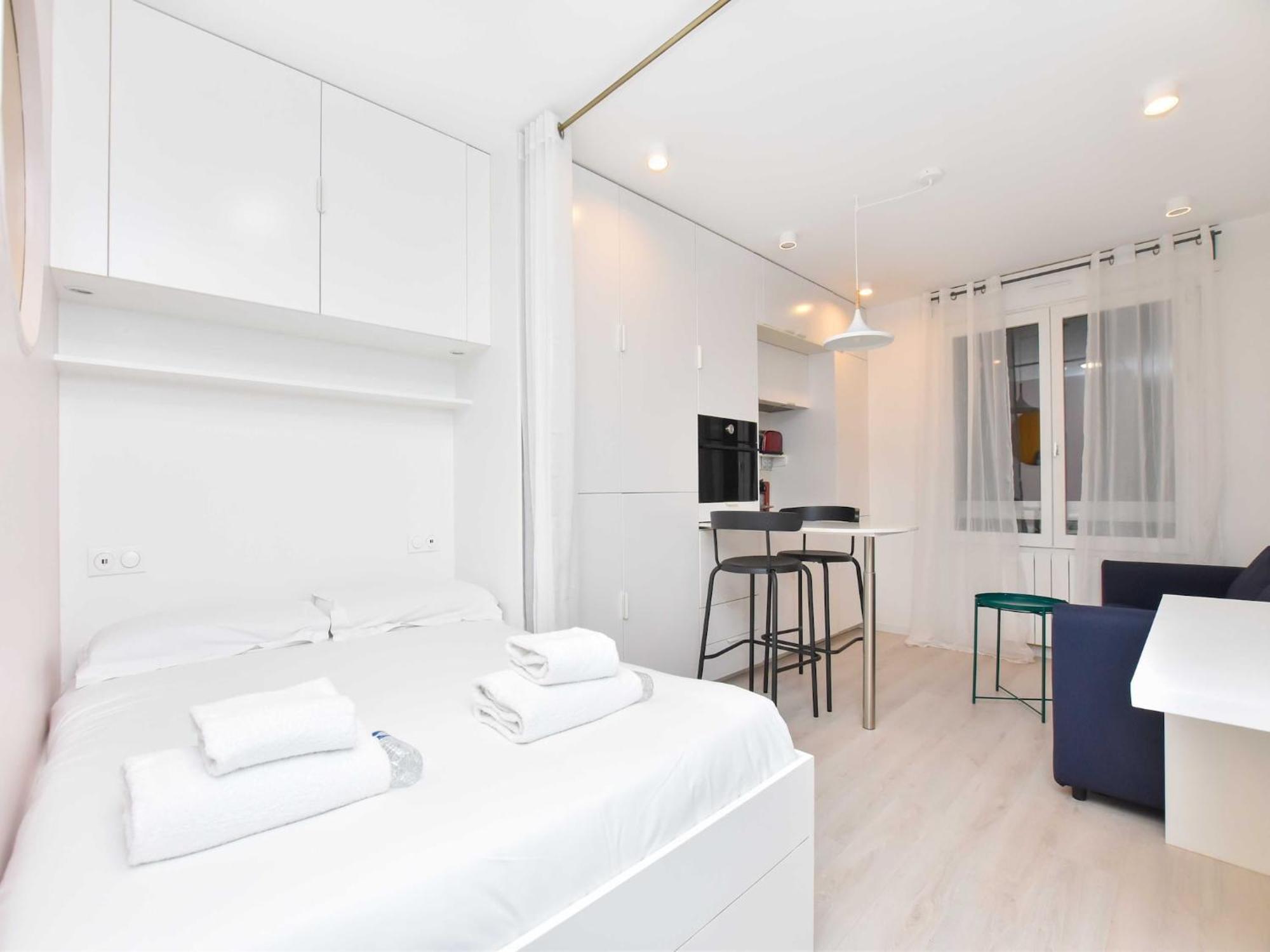 Apartment Super Lumineux- Gambetta Bail Mobilite Paris